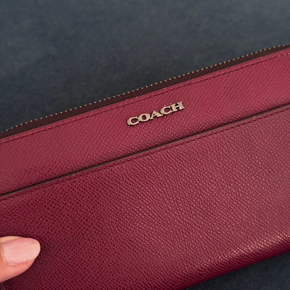 COACH New York Slim Wallet in Burgundy Color - Picture 4 of 10